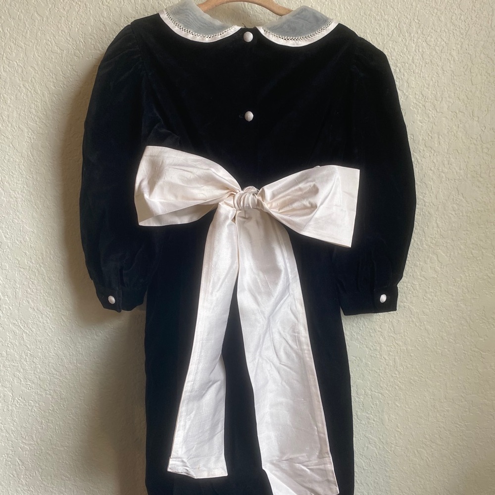Vintage Strasburg black Velvet dress girls 3